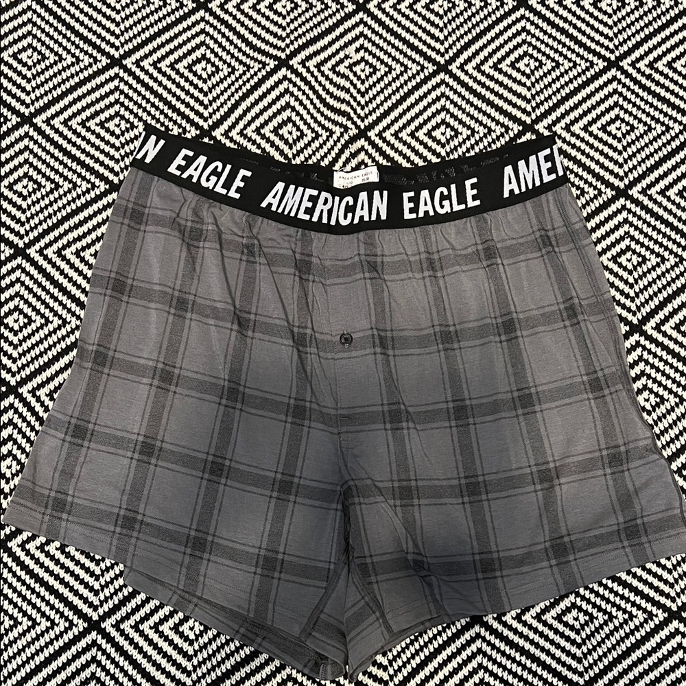 American Eagle Outfitters Men's Black and Gray Plaid Shorts